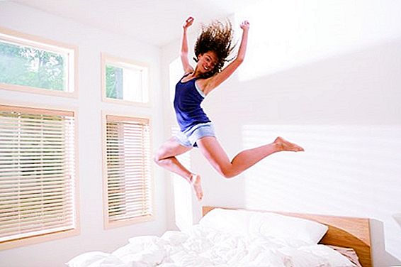 Hoe je gemakkelijk kunt leren wakker worden en 's ochtends een goed humeur kunt opladen