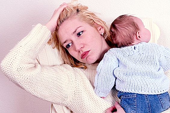 Punca kemurungan postpartum dan cara untuk mengatasinya