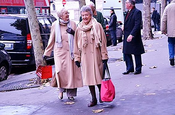 How do French women get old