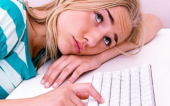 עייפות כרונית: גורמים, תסמינים וטיפול