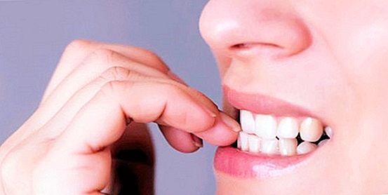 Hvordan permanent bryte vanen med å bite neglene