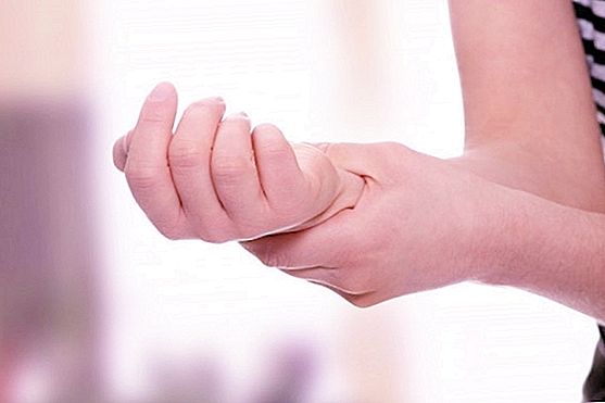 Popular signs: what does the right palm itch?
